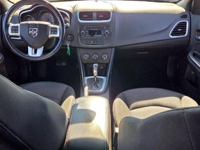 Used 2014 Blue Dodge SXT image 9