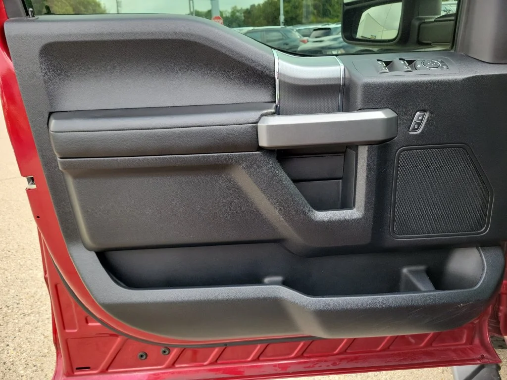 Used 2016 Red Ford XLT image 20