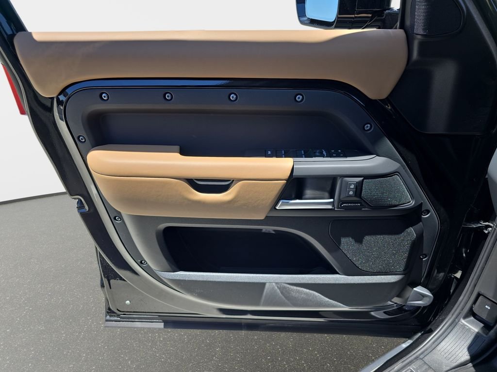 New 2026 Black Land Rover S image 29