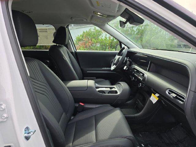 New 2026 White Pearl Hyundai SEL image 11