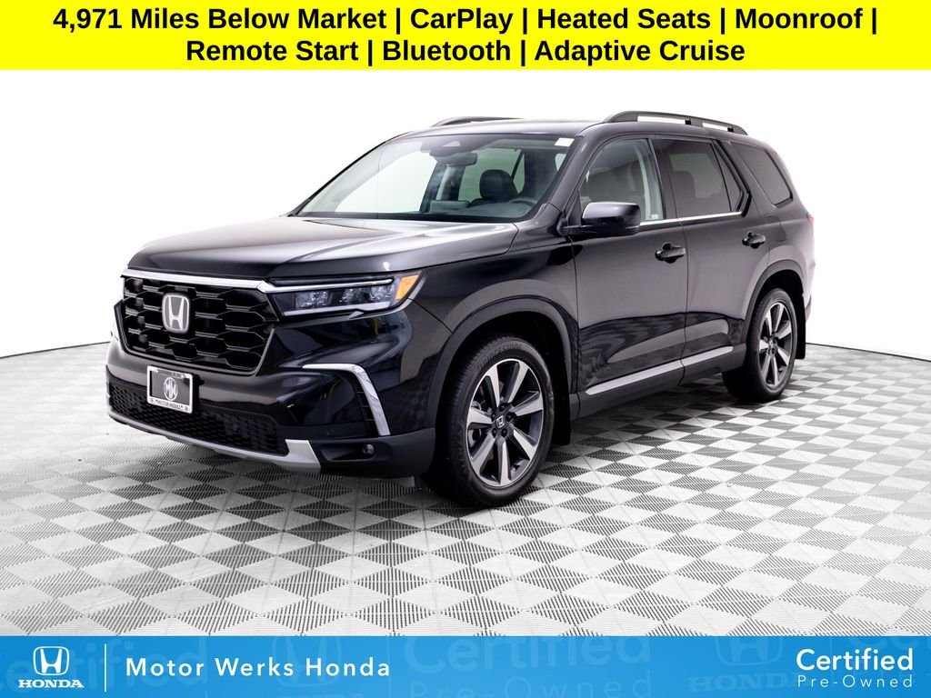 2023 Honda Pilot Touring AWD's photo