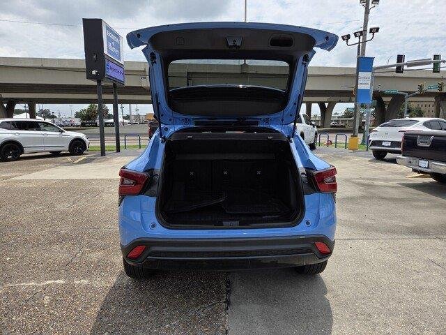 Used 2024 Fountain Blue Chevrolet 2RS image 27