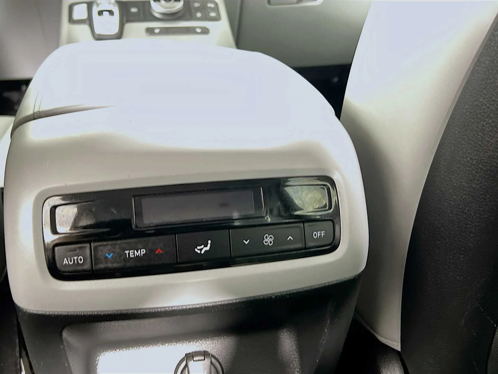 Used 2024 Typhoon Silver Hyundai SEL 7P image 26