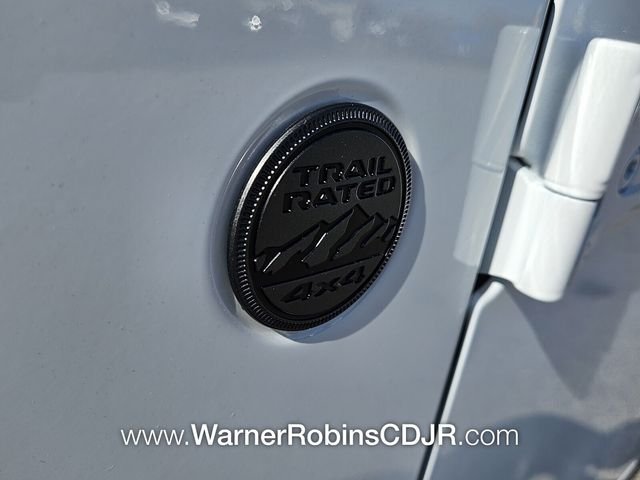 New 2026 Bright White Clear-Coat Exterior Paint Jeep Sport S image 17