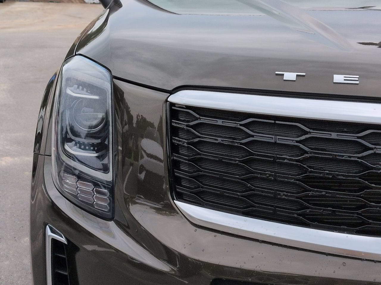 Certified Used 2022 Dark Moss Kia S image 10