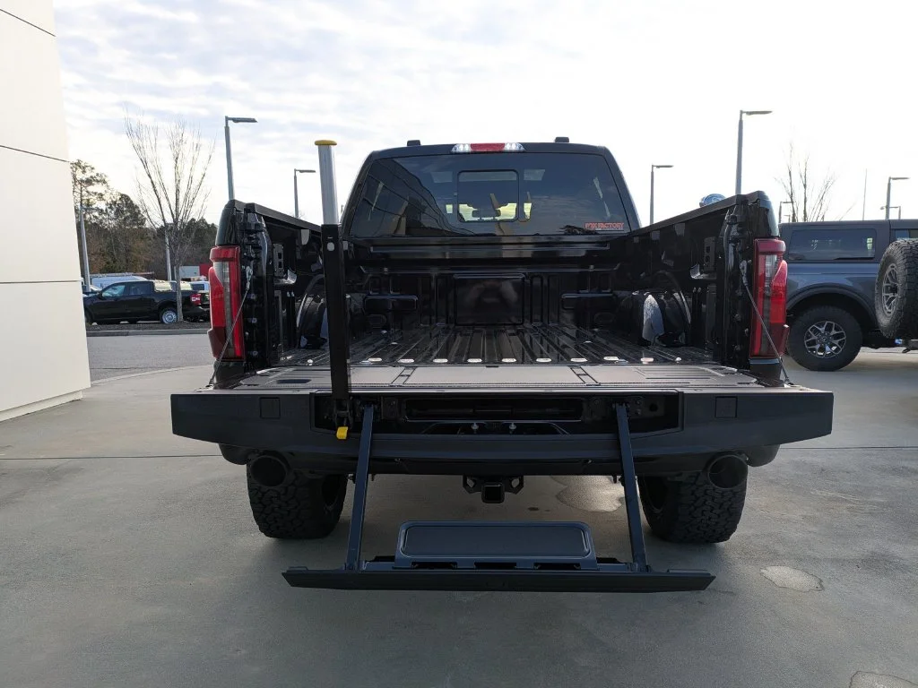New 2026 Agate Black Metallic Ford XLT image 6