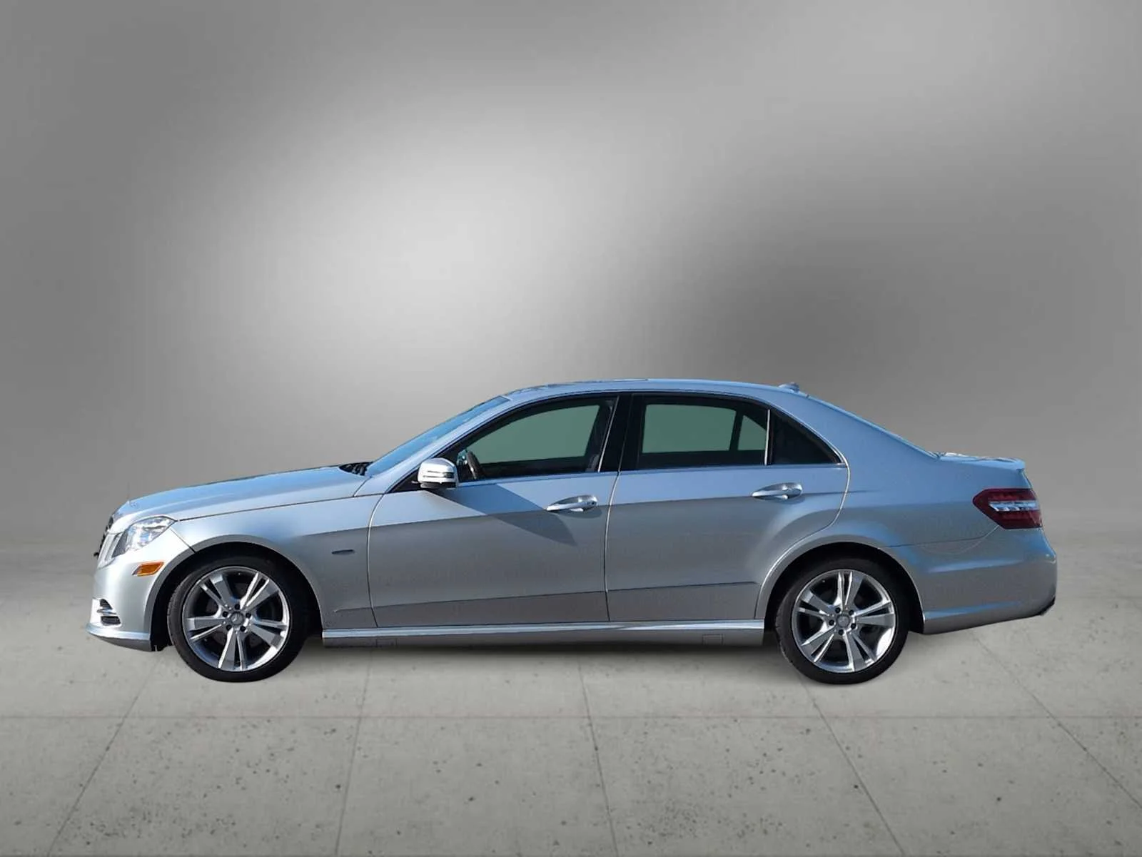 Used 2012 Iridium Silver Metallic Mercedes-Benz E 350 Sport image 5