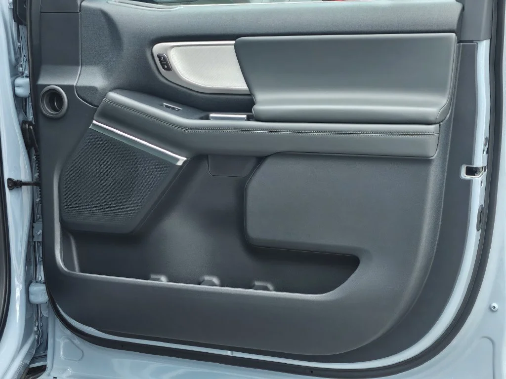 New 2027 Glacier Gray Metallic Tri-Coat Ford MAX Active image 41