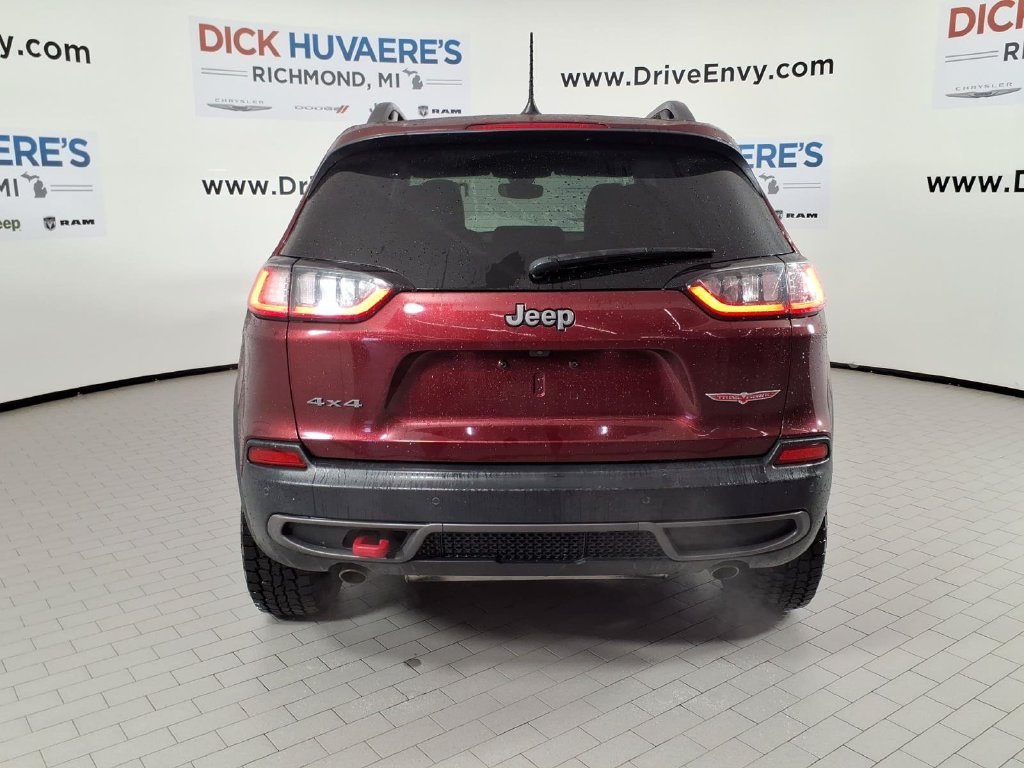 Used 2019 Red Jeep Trailhawk image 5
