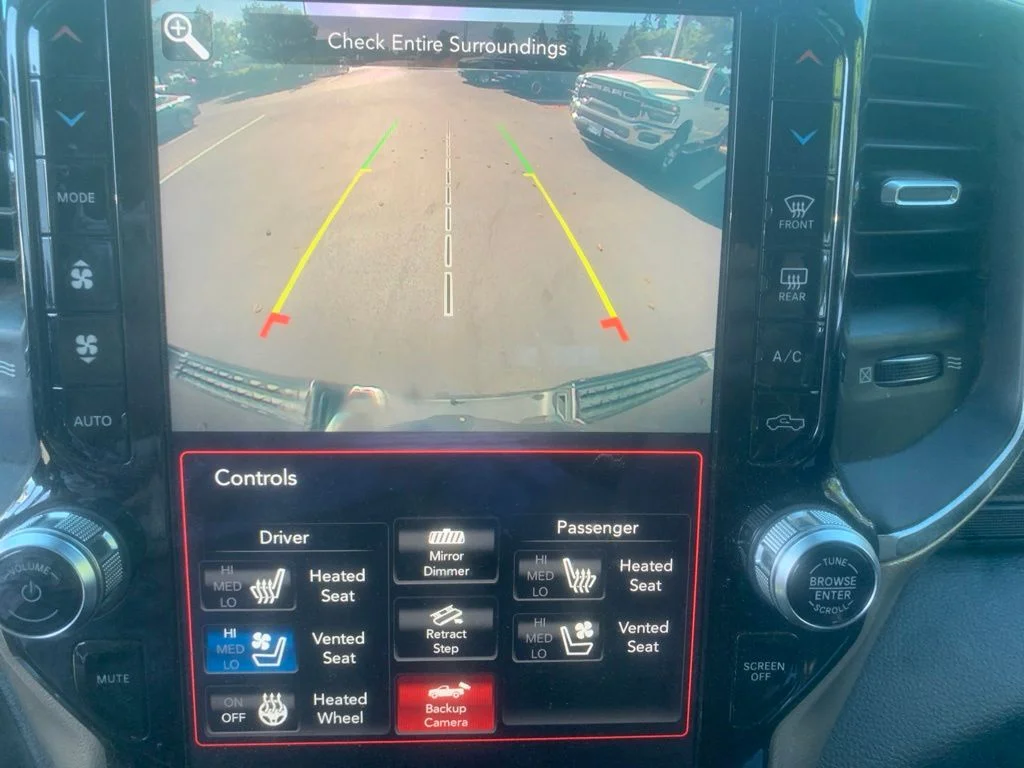 Used 2019 Diamond Black Crystal Pearlcoat Ram Laramie image 20