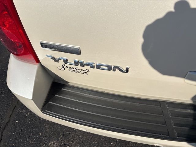 Used 2012 White GMC SLT image 18