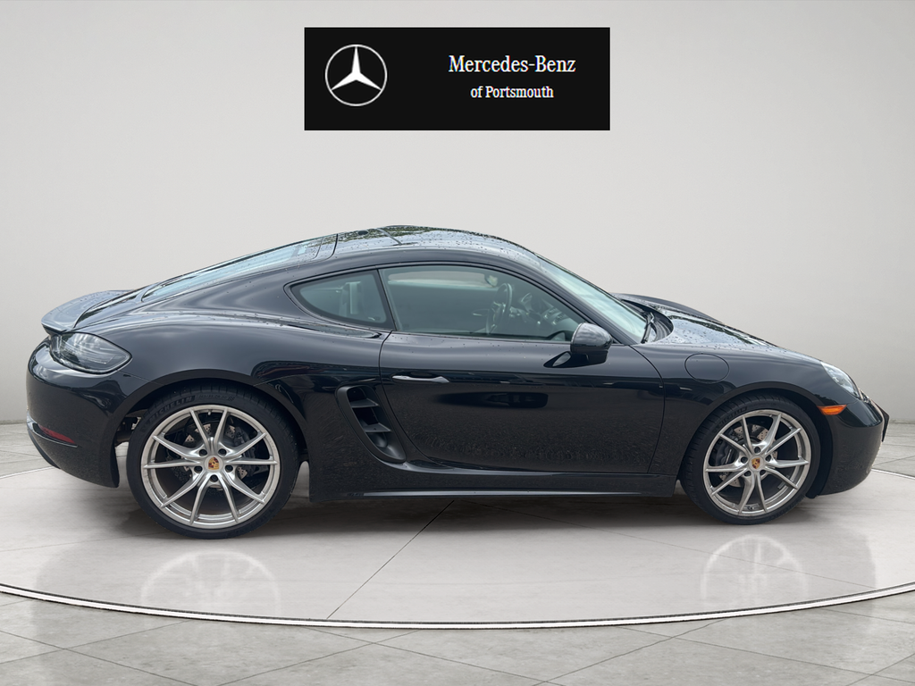 Used 2024  Porsche Style Edition image 6