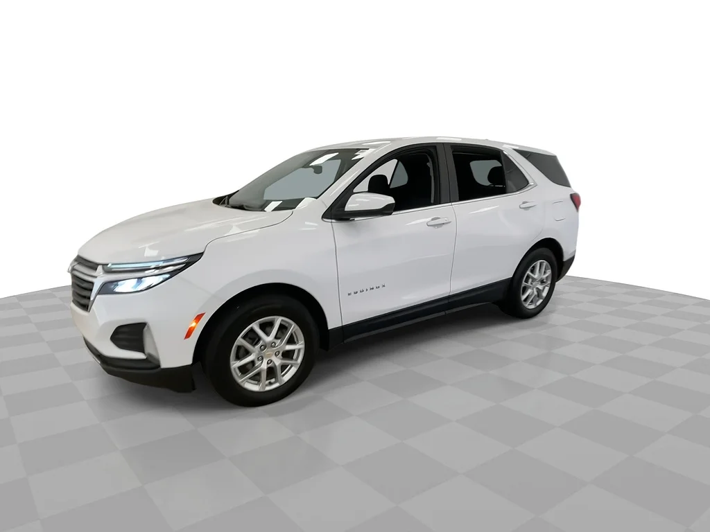 Used 2024 Summit White Chevrolet LT image 6