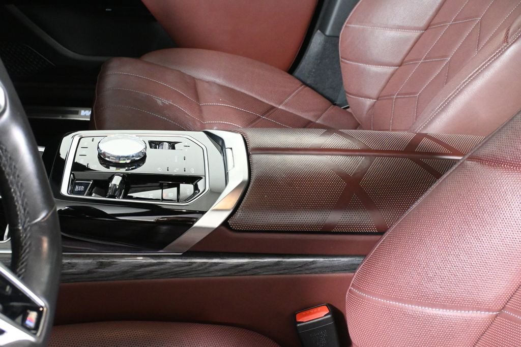 Used 2024 Black BMW 760i xDrive image 24