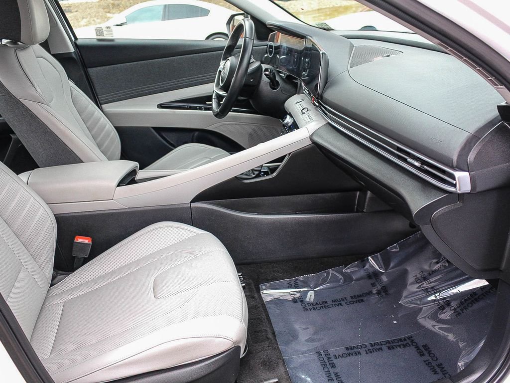 Used 2024 White Hyundai Limited image 18