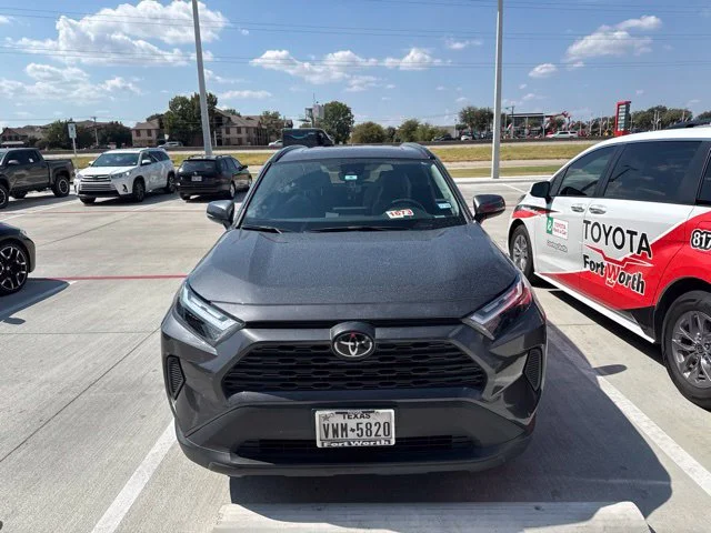 Used 2024  Toyota XLE image 2