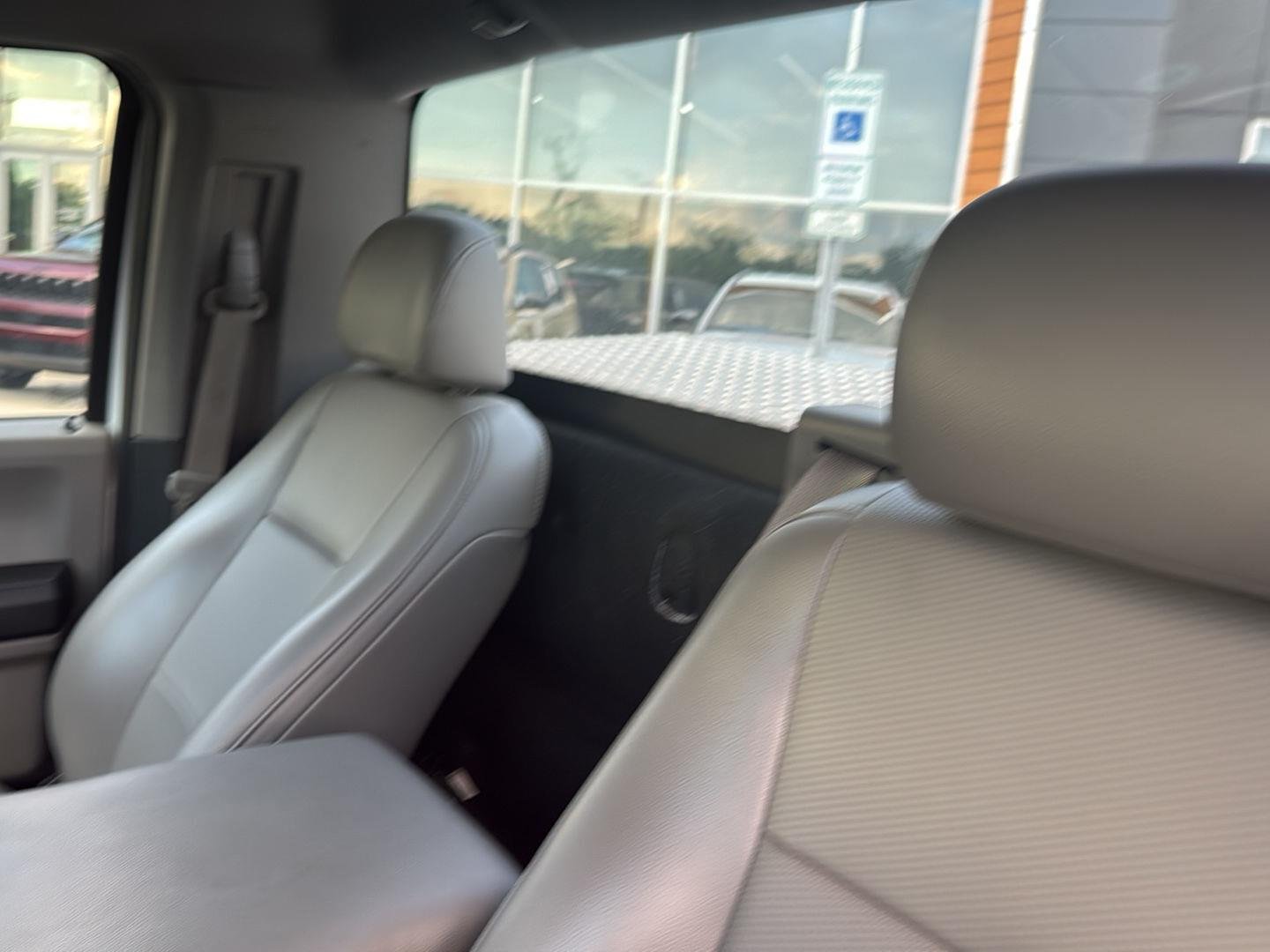 Used 2017 OXFORD WHITE FORD  image 21