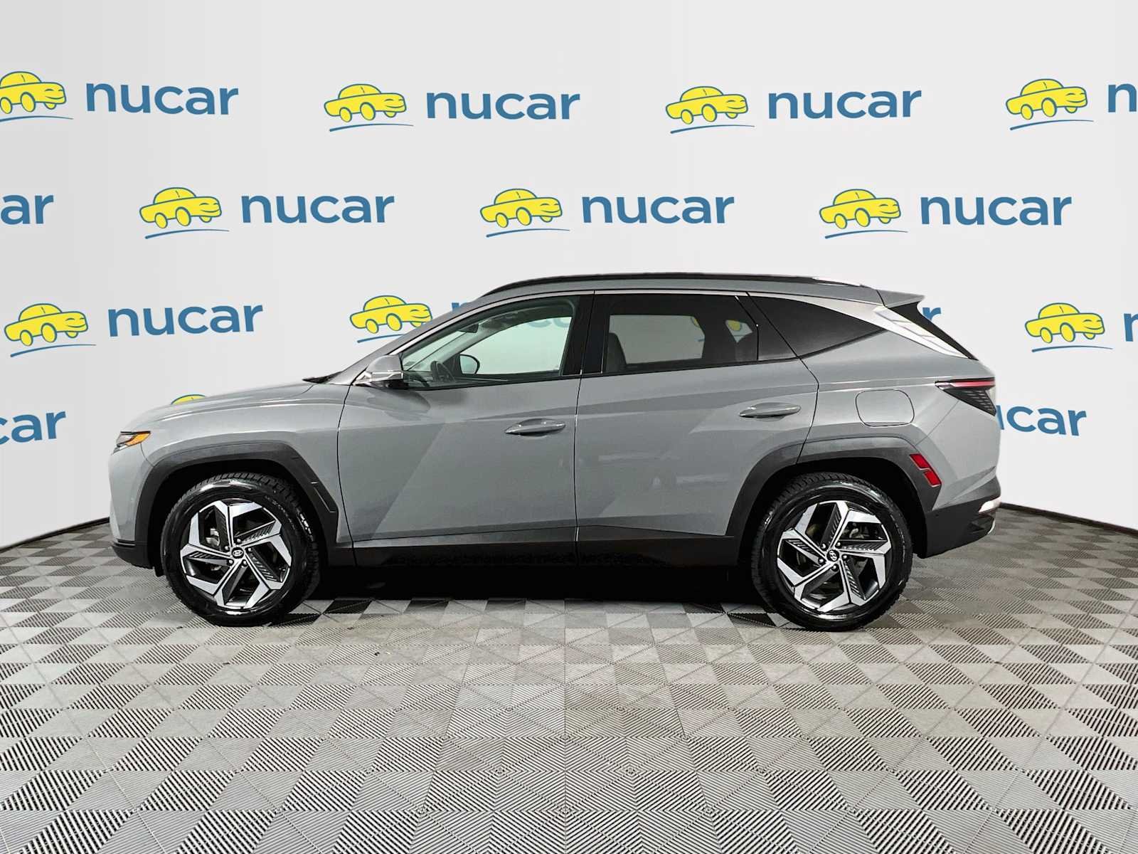 Used 2024 Hampton Gray Hyundai Limited image 4