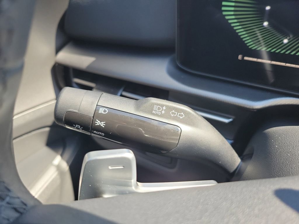 New 2026 Gray Kia LX image 28