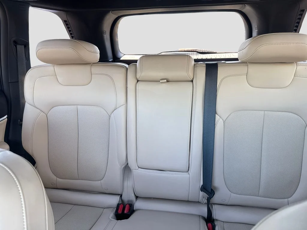 Used 2023 Black Jeep Limited image 24