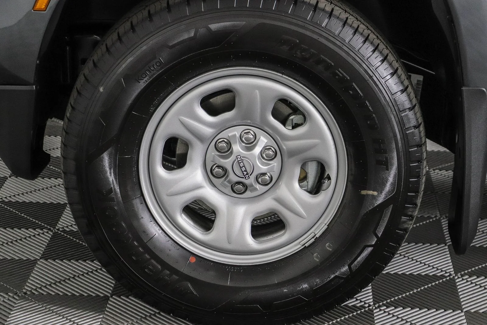 New 2027 Gray Nissan S image 11