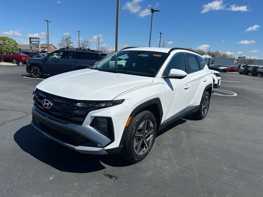 New 2026 White Hyundai SEL AWD image 4