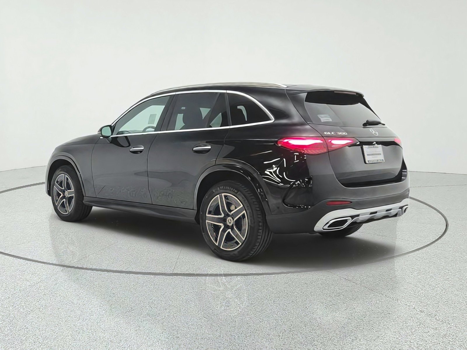 New 2026 Black Mercedes-Benz GLC 300 SUV image 7