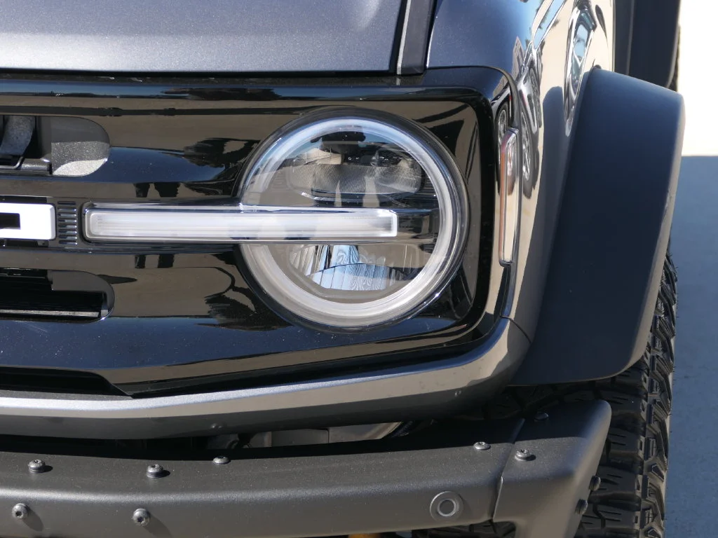 Used 2022 Gray Metallic Ford Outer Banks image 7