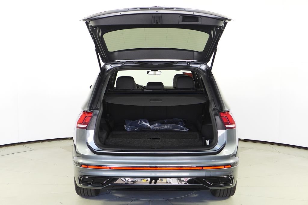 Certified Used 2023 Gray Volkswagen 2.0T SE R-Line Black image 10