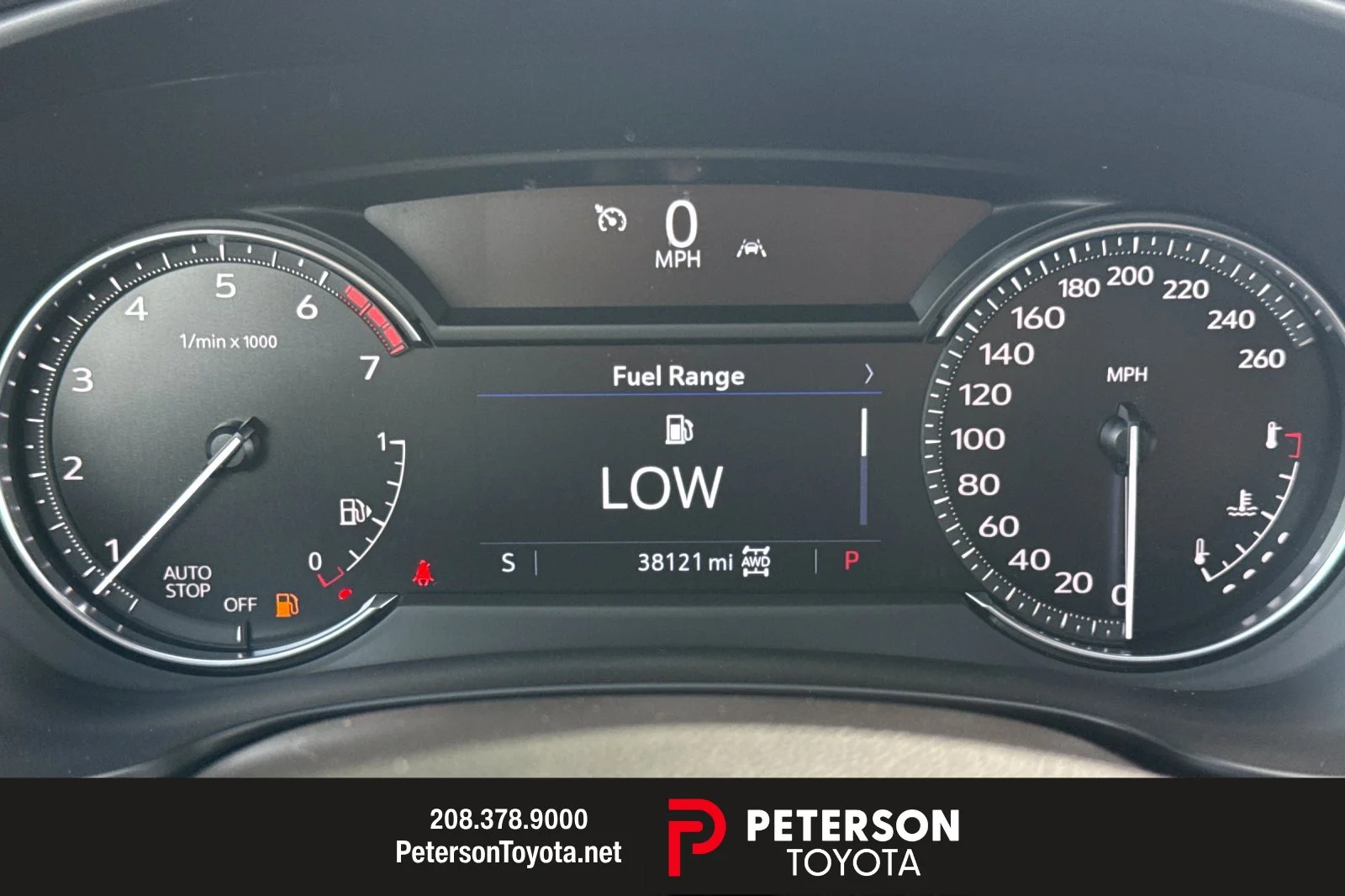 Used 2023  Cadillac Sport image 23
