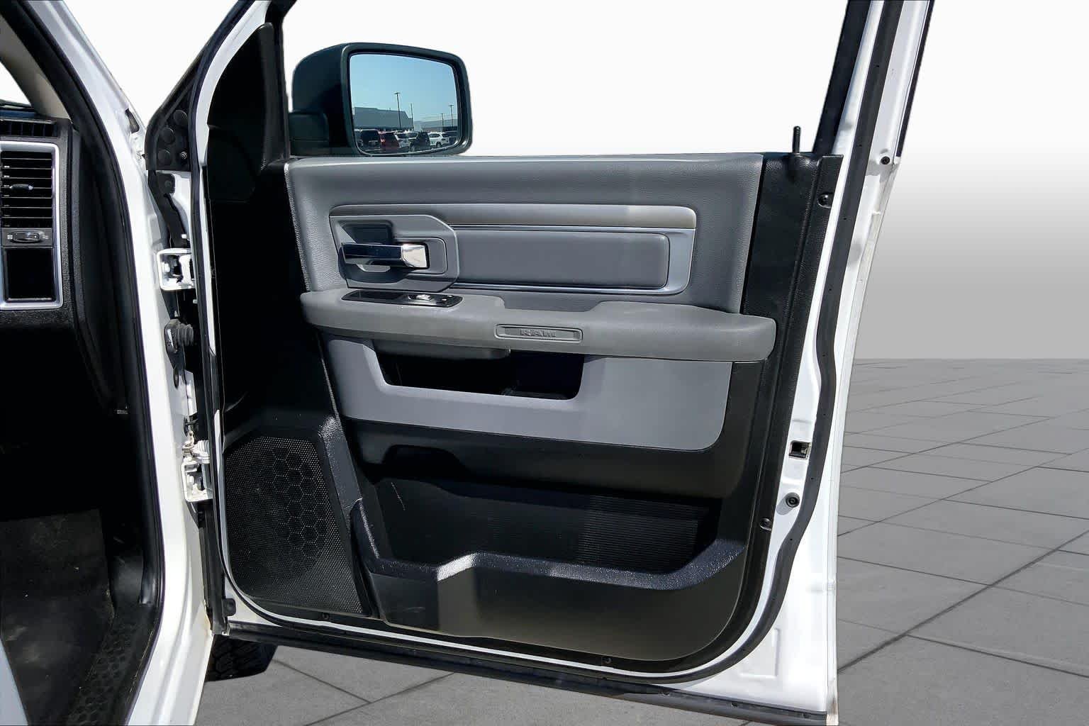 Used 2019 Bright White Clearcoat Ram SLT image 22