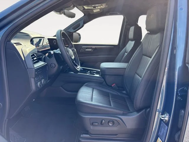 Used 2026 Lakeshore Blue Chevrolet High Country image 11