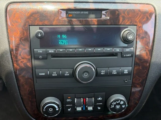 Used 2012 White Chevrolet LTZ image 20