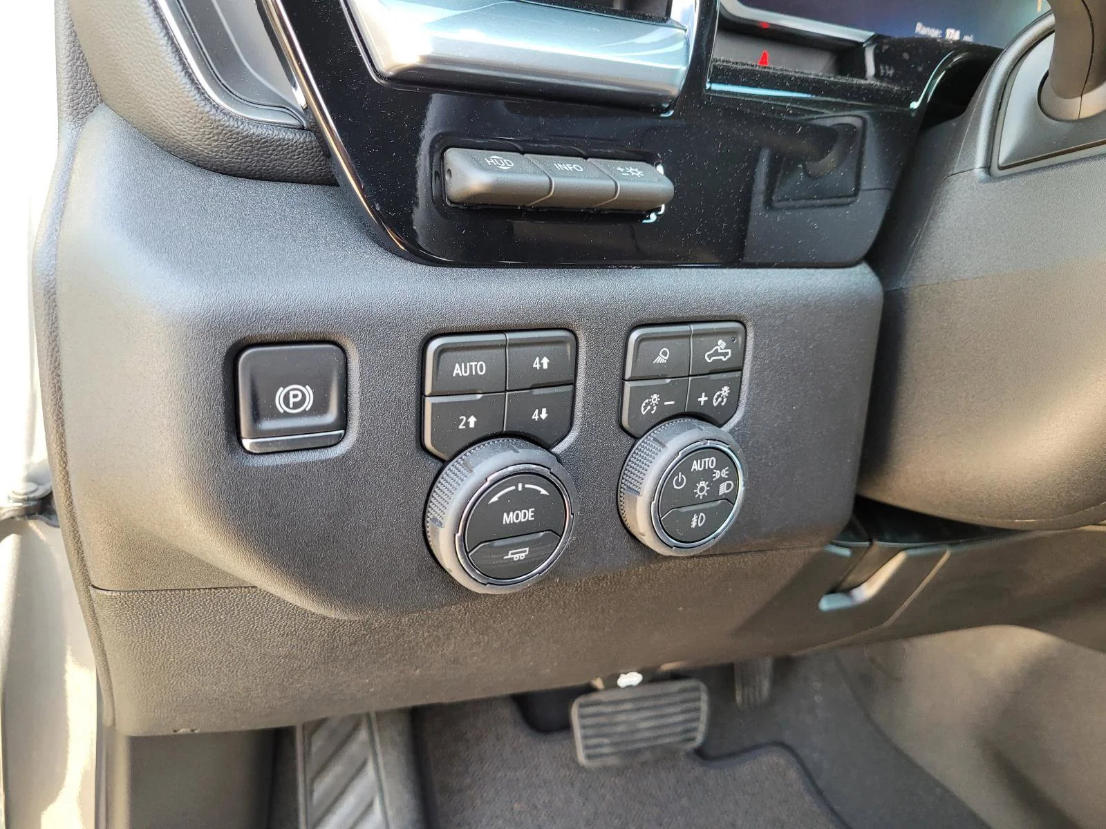 New 2026 Sterling Gray Metallic Chevrolet High Country image 17
