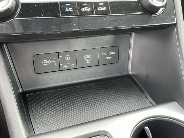 New 2025 Silver Hyundai SE image 26