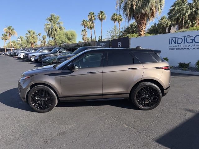 Used 2020 Kaikoura Stone Metallic Land Rover R-Dynamic SE image 9