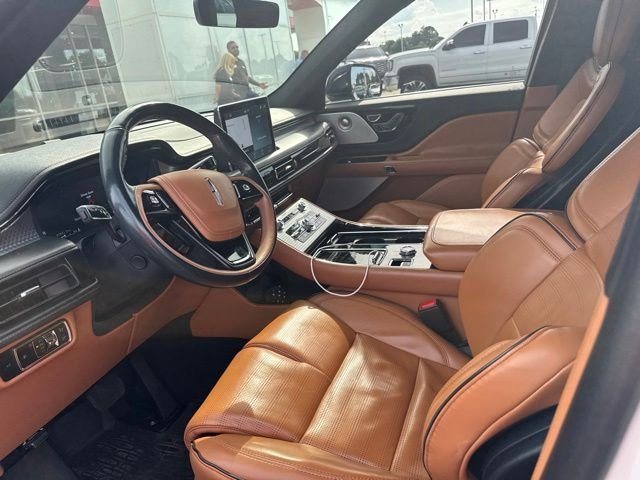 Used 2023 White Lincoln Black Label image 6