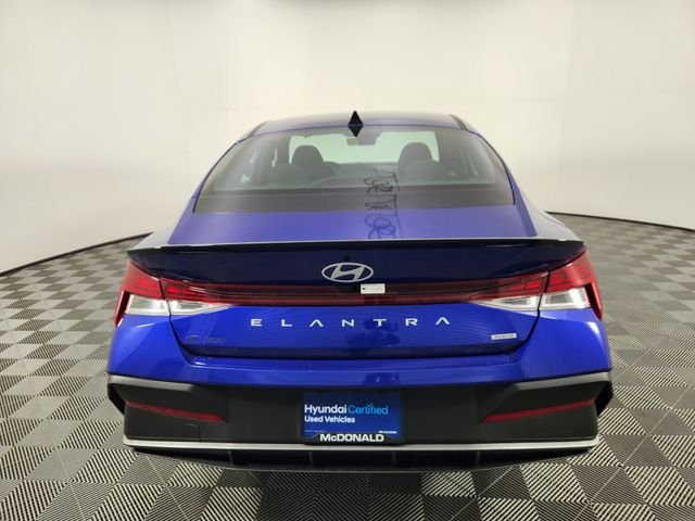 2025 Hyundai Elantra Blue - Photo 4