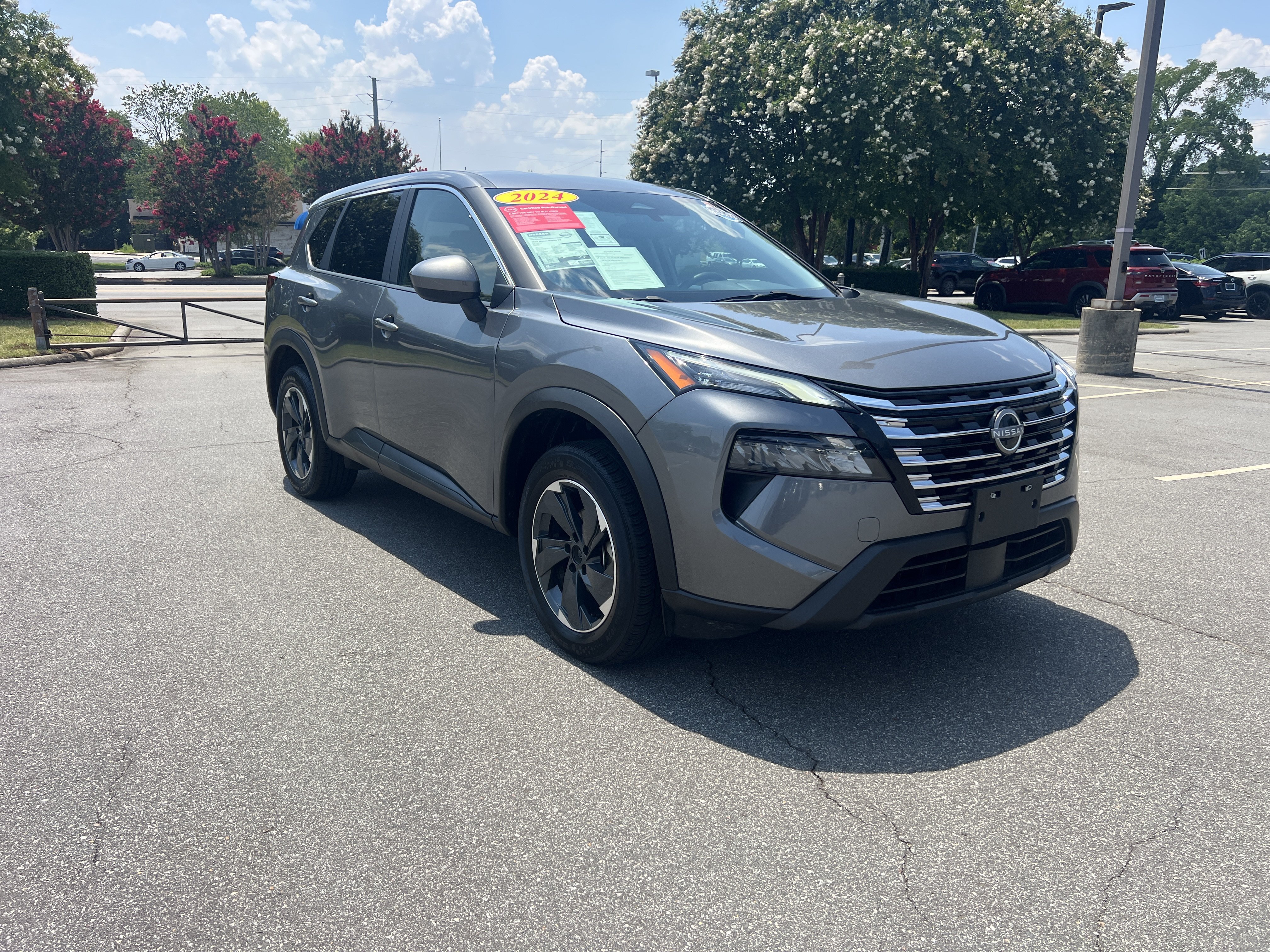 Certified Used 2024 Gun Metallic Nissan SV image 5