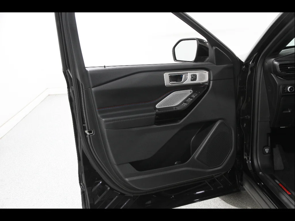 Used 2023 Agate Black Ford ST image 5