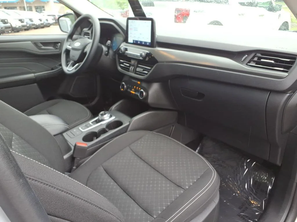 Used 2025 Silver Ford Active image 23