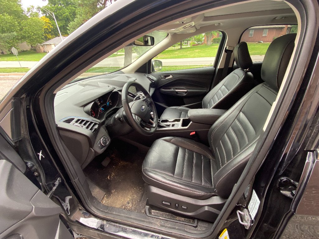Used 2019 Agate Black Metallic Ford Titanium image 18