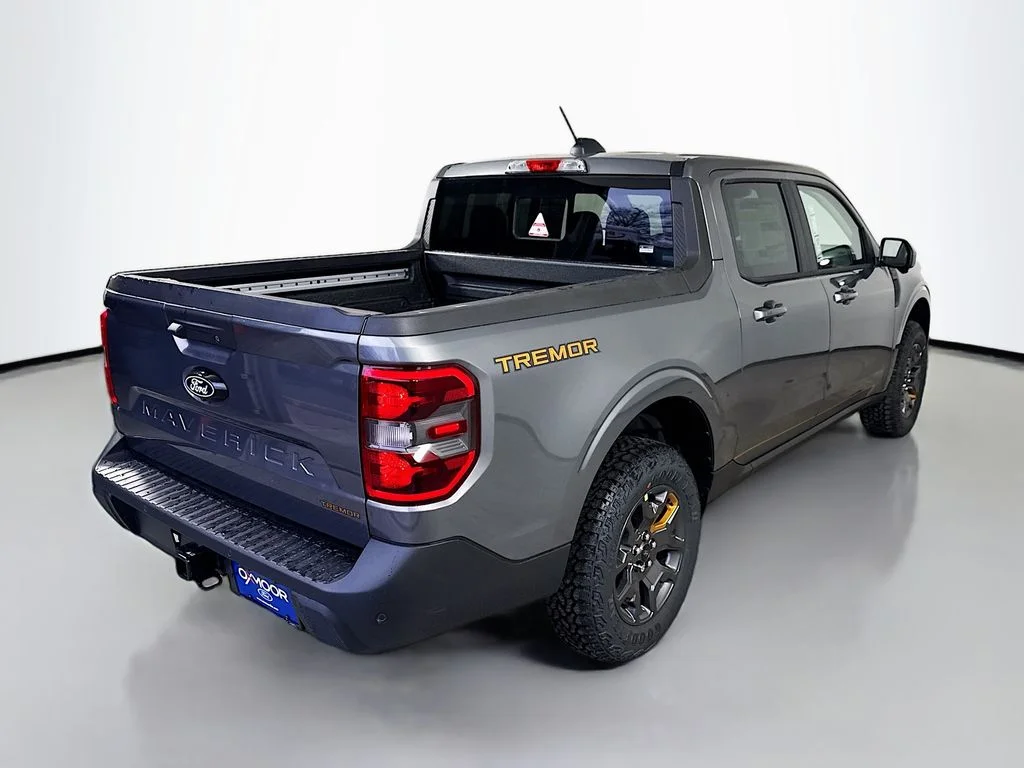 New 2026 Carbonized Gray Metallic Ford Tremor® image 7