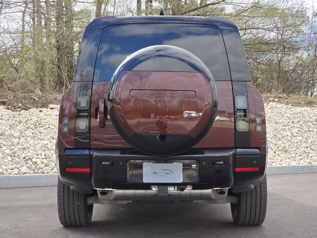 New 2026 Sedona Red Land Rover X-Dynamic se image 24