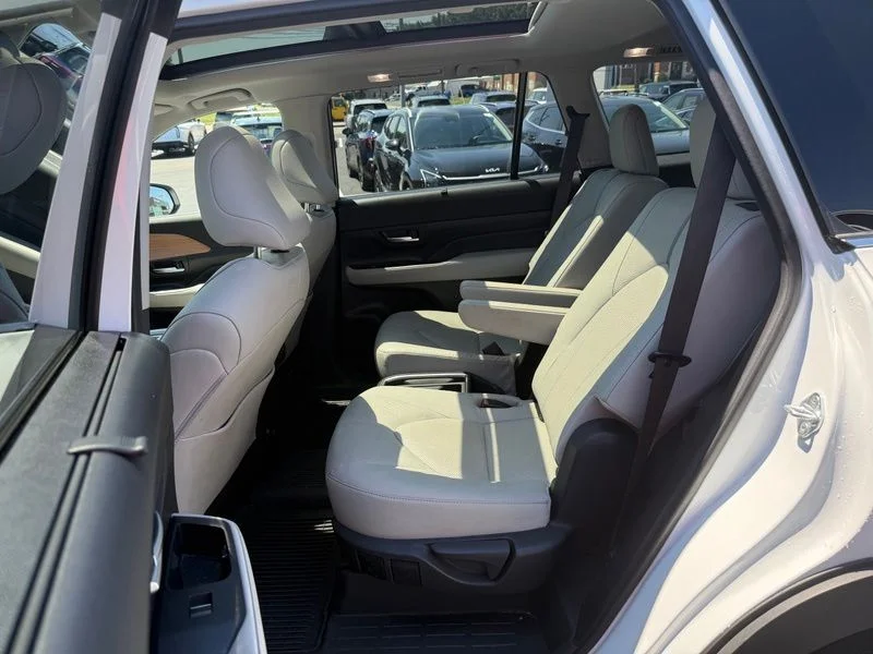 Used 2024 Beige Toyota Platinum image 10