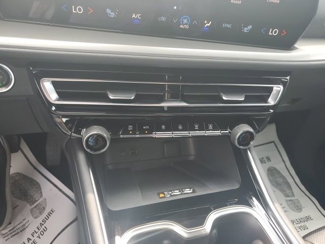 2025 Chevrolet Traverse LT - Photo 27