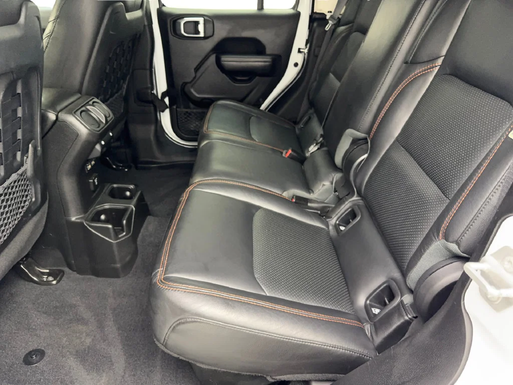 Used 2023 White Jeep Mojave image 35