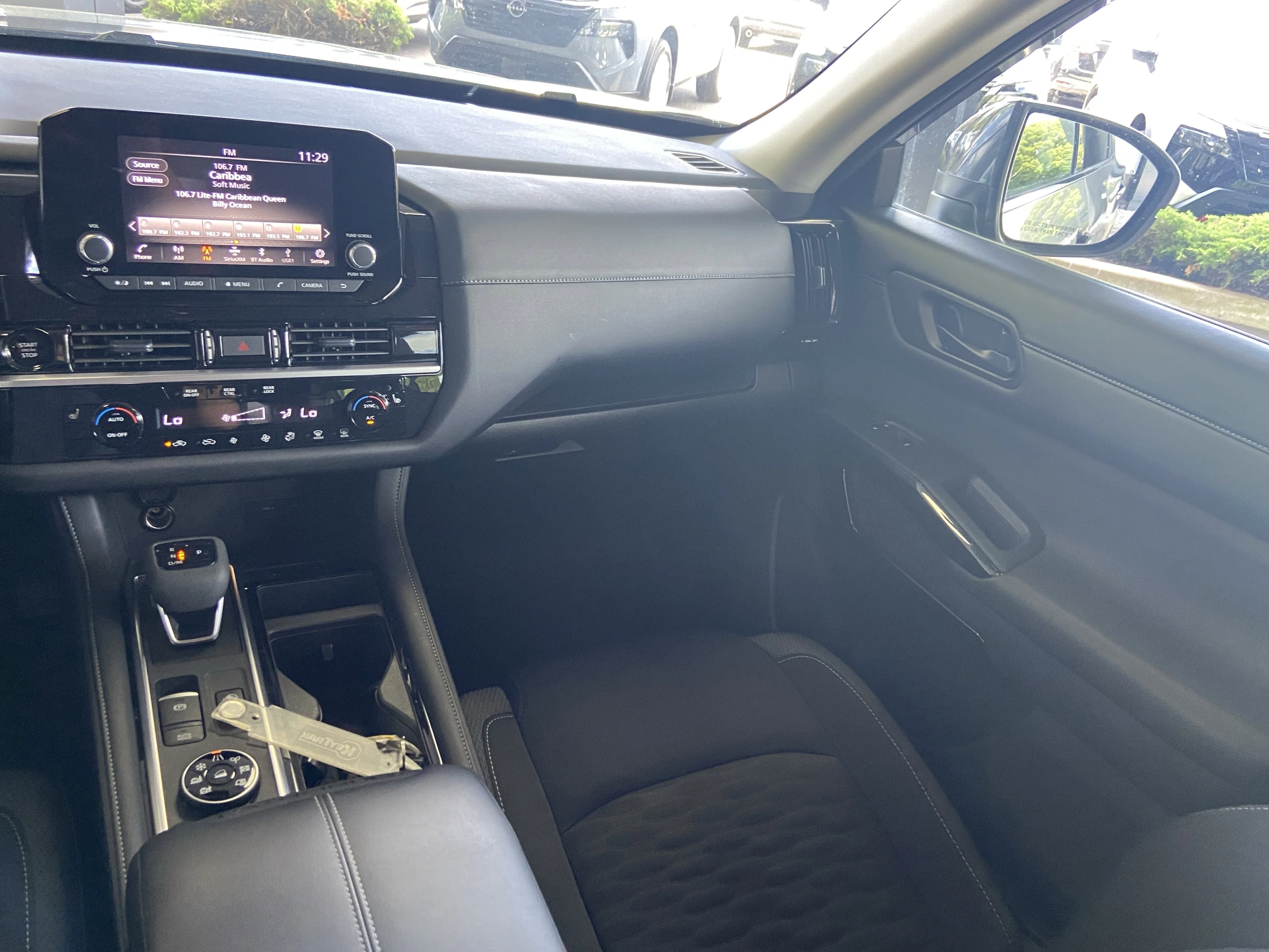 2025 Nissan Pathfinder SV - Photo 16