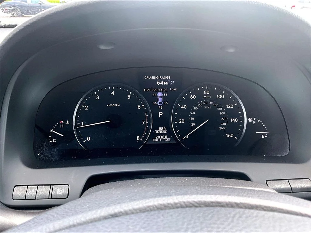 Used 2016 Gray Lexus 460 image 19