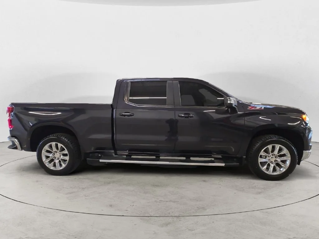 Used 2022 DARK ASH METALLIC Chevrolet LT image 7